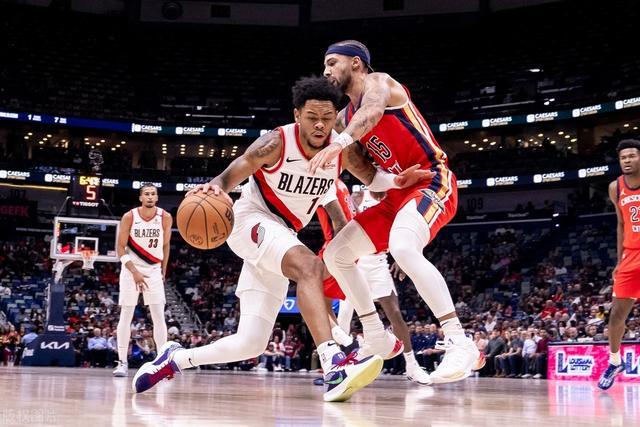 詹姆斯拿两项历史第一浓眉21+20 湖人力克国王